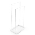 Stojak łazienkowy wolnostojący w kolorze matowej bieli, o prostym, geometrycznym kształcie. Minimalistyczna konstrukcja z dwiema poprzeczkami idealna do suszenia ręczników.